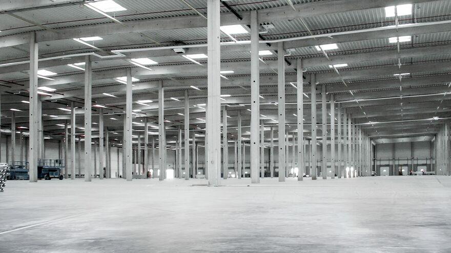 IKEA central warehouse precast girders Large IKEA distribution centre with precast prestressed concrete ceiling girders.
